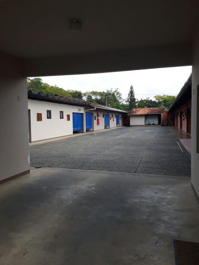 Motel Casa Branca 브루메나우 외부 사진